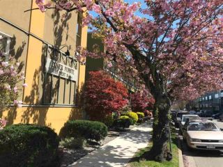 Photo 1: 30 795 W 8TH Avenue in Vancouver: Fairview VW Townhouse for sale in "Dover Point" (Vancouver West)  : MLS®# R2832794