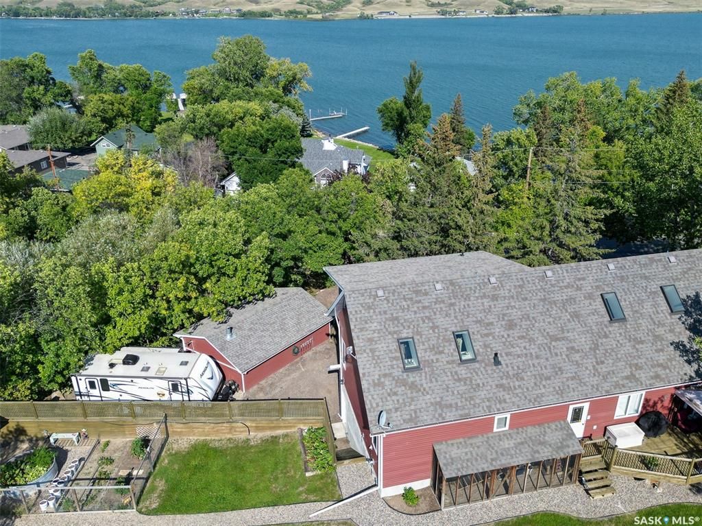 Main Photo: 319 Tatanka Drive in Buffalo Pound Lake: Residential for sale : MLS®# SK957063