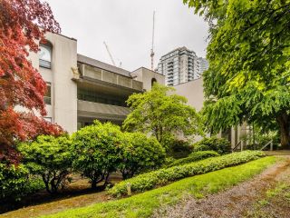 Photo 2: 312 1955 WOODWAY Place in Burnaby: Brentwood Park Condo for sale in "DOUGLAS VIEW" (Burnaby North)  : MLS®# R2699061