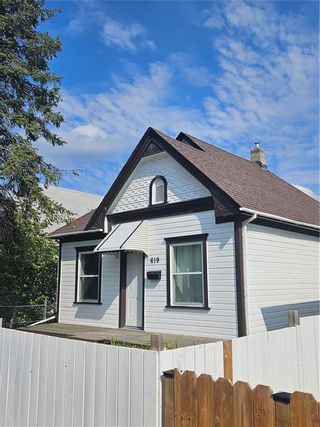 Photo 1: 619 Beverley Street in Winnipeg: West End Residential for sale (5A)  : MLS®# 202325370