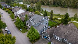 Photo 2: 23141 MUENCH Trail in Langley: Fort Langley House for sale in "Bedford Landing" : MLS®# R2885197