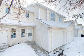 Photo 1: 17 110 Keevil Crescent in Saskatoon: Erindale Residential for sale : MLS®# SK922983