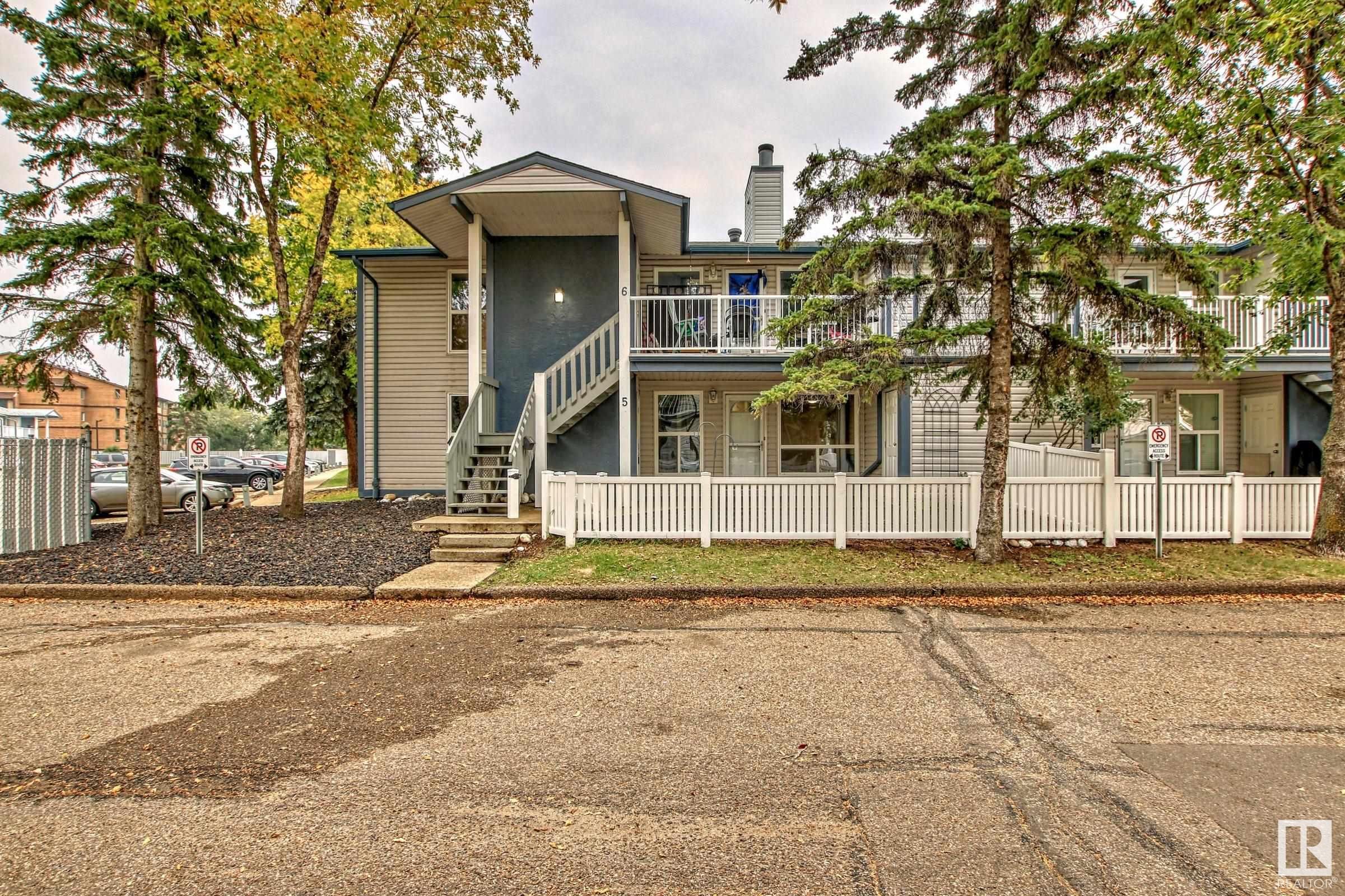 Main Photo: 5 14620 26 Street in Edmonton: Zone 35 Carriage for sale : MLS®# E4357138