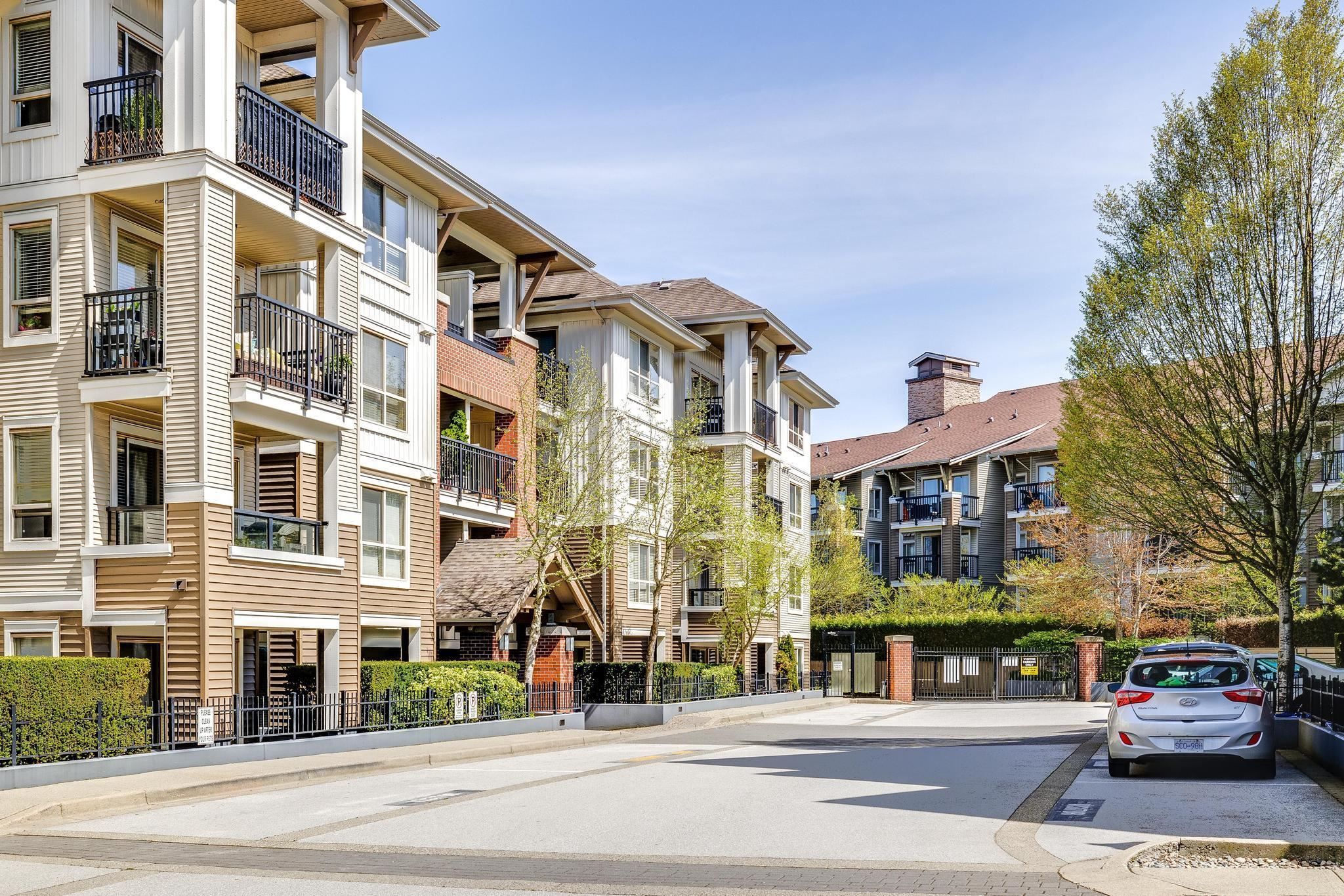 Main Photo: A318 8929 202 Street in Langley: Walnut Grove Condo for sale in "The Grove" : MLS®# R2774780