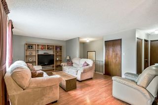 Photo 4: 863 Whitehill Way NE in Calgary: Whitehorn Detached for sale : MLS®# A2008281
