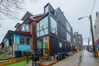 Photo 1: 138 St Clarens Avenue in Toronto: Dufferin Grove House (3-Storey) for sale (Toronto C01)  : MLS®# C8258806