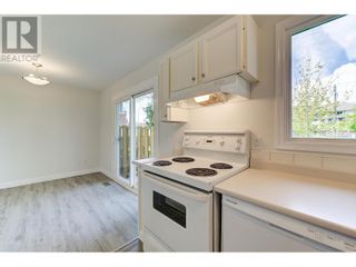 Photo 11: 645 Rutland Road Unit# 2 in Kelowna: House for sale : MLS®# 10311654