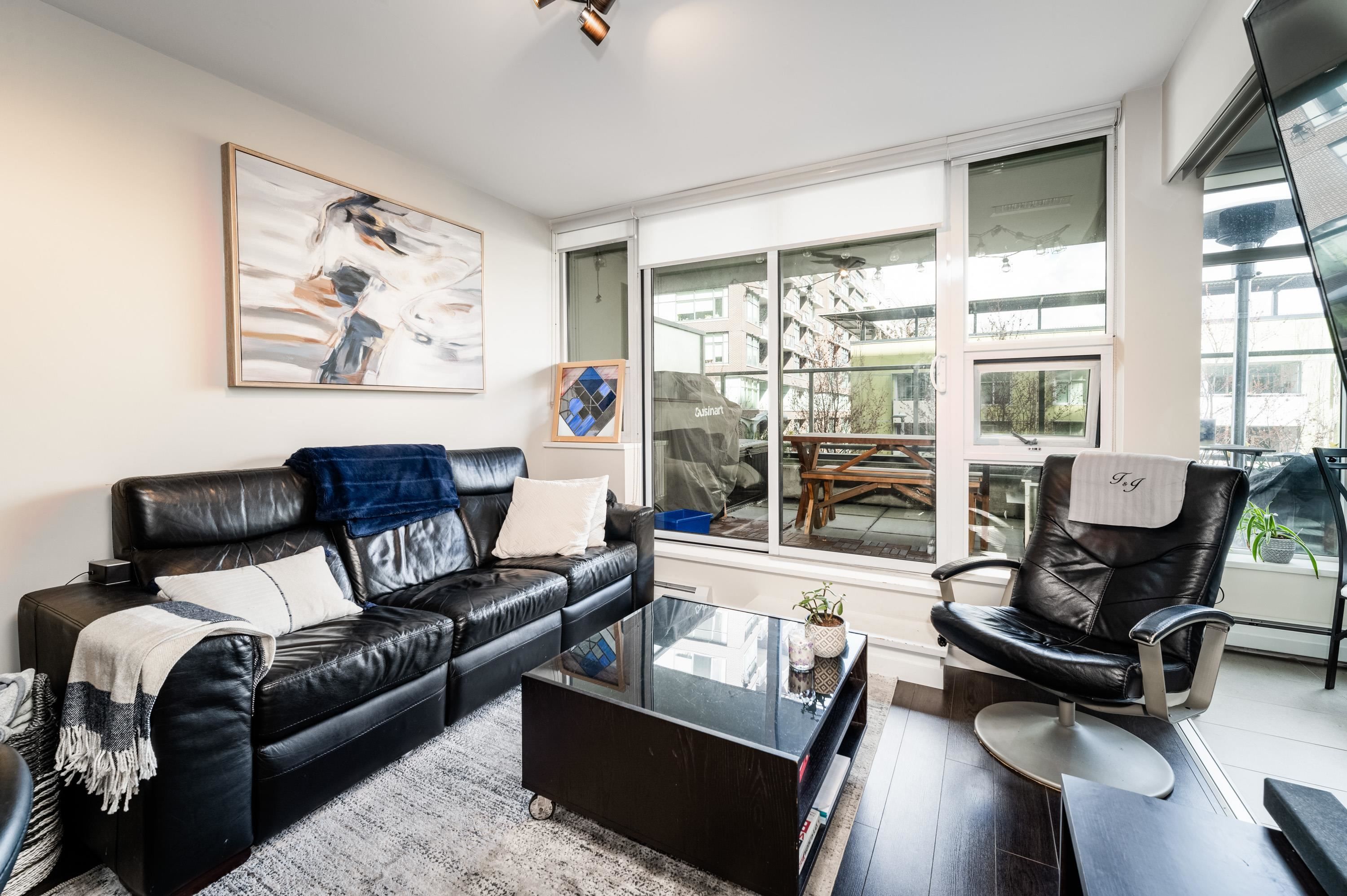 Main Photo: 310 1708 COLUMBIA Street in Vancouver: False Creek Condo for sale in "Wall Cantre at False Creek" (Vancouver West)  : MLS®# R2775195