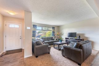 Photo 2: 1008 Pensdale Crescent SE in Calgary: Penbrooke Meadows Detached for sale : MLS®# A1145888