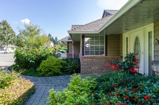 Photo 2: 909 164A Street in Surrey: King George Corridor House for sale (South Surrey White Rock)  : MLS®# R2002235
