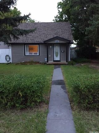Photo 3: 52 Charles Crescent in Regina: Rosemont Residential for sale : MLS®# SK806148