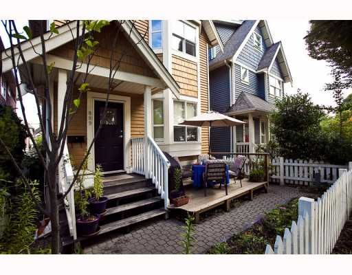 Main Photo: 889 PRIOR Street in Vancouver: Mount Pleasant VE 1/2 Duplex for sale (Vancouver East)  : MLS®# V812016