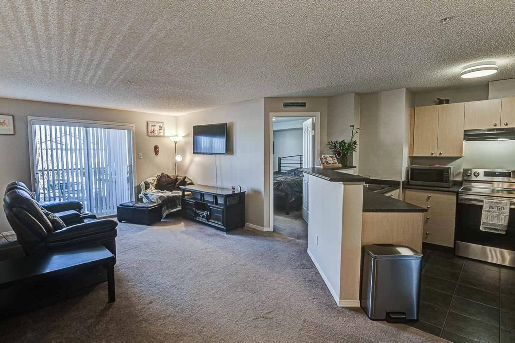 Photo 2: Photos: 2205 2371 Eversyde Avenue SW in Calgary: Evergreen Apartment for sale : MLS®# A1166261