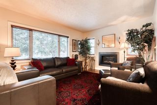 Photo 2: 3107 4A Street NW in Calgary: Mount Pleasant Detached for sale : MLS®# A2035088
