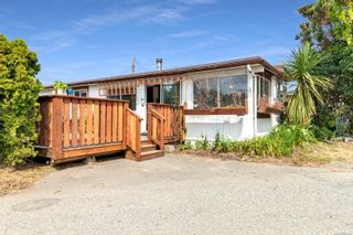 Photo 19: 8 2705 N Island Hwy in Campbell River: CR Campbell River North Manufactured Home for sale : MLS®# 884406