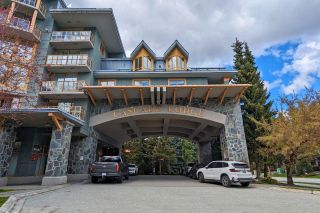 Photo 2: 324 4315 NORTHLANDS Boulevard in Whistler: Whistler Village Condo for sale in "CASCADE LODGE" : MLS®# R2881157