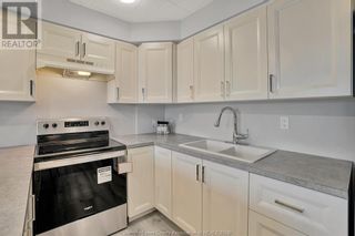 Photo 11: 6257 THORNBERRY in Windsor: Condo for sale : MLS®# 24007386