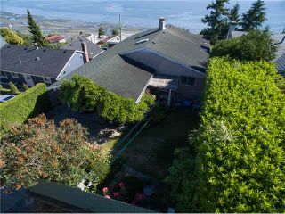 Photo 6: 15397 COLUMBIA Avenue: White Rock House for sale (South Surrey White Rock)  : MLS®# F1438055