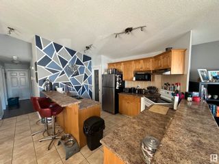 Photo 2: 9637 109A Avenue in Edmonton: Zone 13 House Duplex for sale : MLS®# E4384127