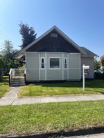 Main Photo: 45858 REECE Avenue in Chilliwack: Chilliwack Proper West House for sale : MLS®# R2817090