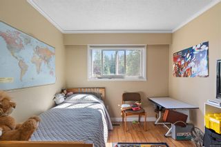 Photo 15: 986 Weaver Pl in Langford: La Walfred House for sale : MLS®# 915110
