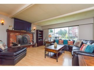 Photo 3: 22763 REID Avenue in Maple Ridge: East Central House for sale : MLS®# R2073034