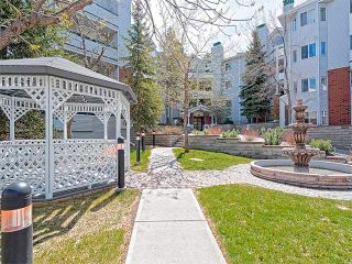 Photo 2: 302 30 SIERRA MORENA Mews SW in Calgary: Signal Hill Condo for sale : MLS®# C4062725