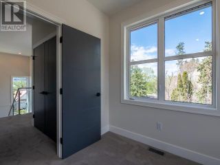 Photo 12: 383 TOWNLEY STREET in Penticton: House for sale : MLS®# 183468