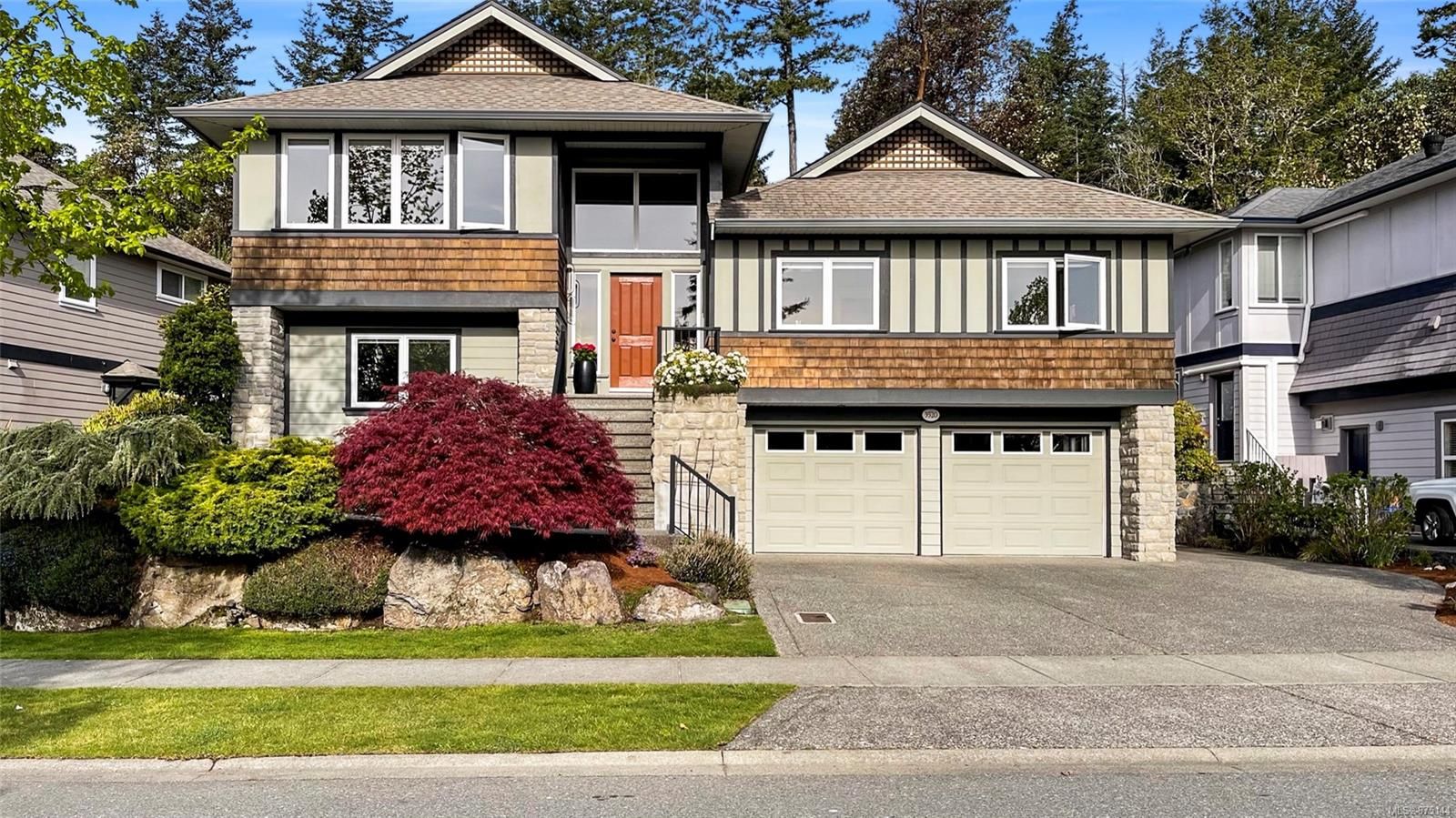 Main Photo: 3520 Promenade Cres in Colwood: Co Royal Bay House for sale : MLS®# 875144
