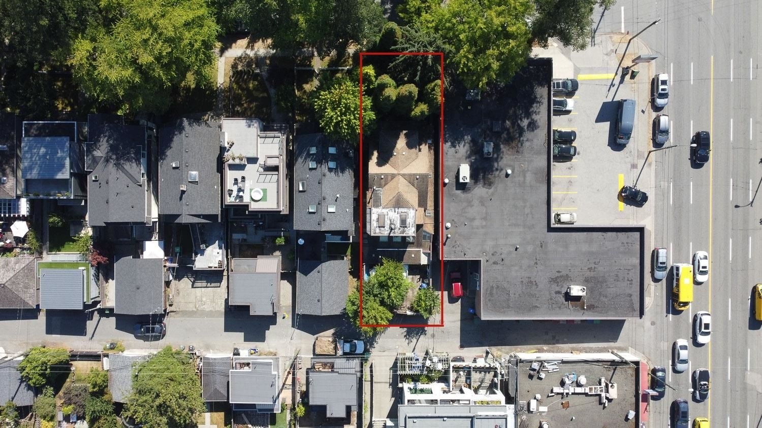 Main Photo: 989 W 23RD Avenue in Vancouver: Cambie Business with Property for sale (Vancouver West)  : MLS®# C8046976