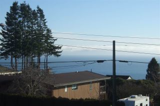Photo 3: 13517 MARINE Drive in Surrey: Crescent Bch Ocean Pk. House for sale (South Surrey White Rock)  : MLS®# R2099510