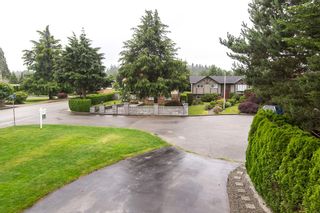 Photo 3: 601 LIDSTER Place in New Westminster: The Heights NW House for sale : MLS®# R2079374
