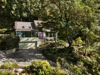 Photo 10: 385 OCEANVIEW Road: Lions Bay House for sale (West Vancouver)  : MLS®# R2862134