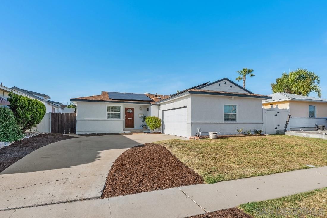 Main Photo: House for sale : 2 bedrooms : 5020 Orcutt Ave in San Diego
