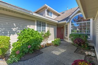 Photo 1: 16 6380 121 Street in Surrey: Panorama Ridge Townhouse for sale in "FOREST RIDGE" : MLS®# R2724929