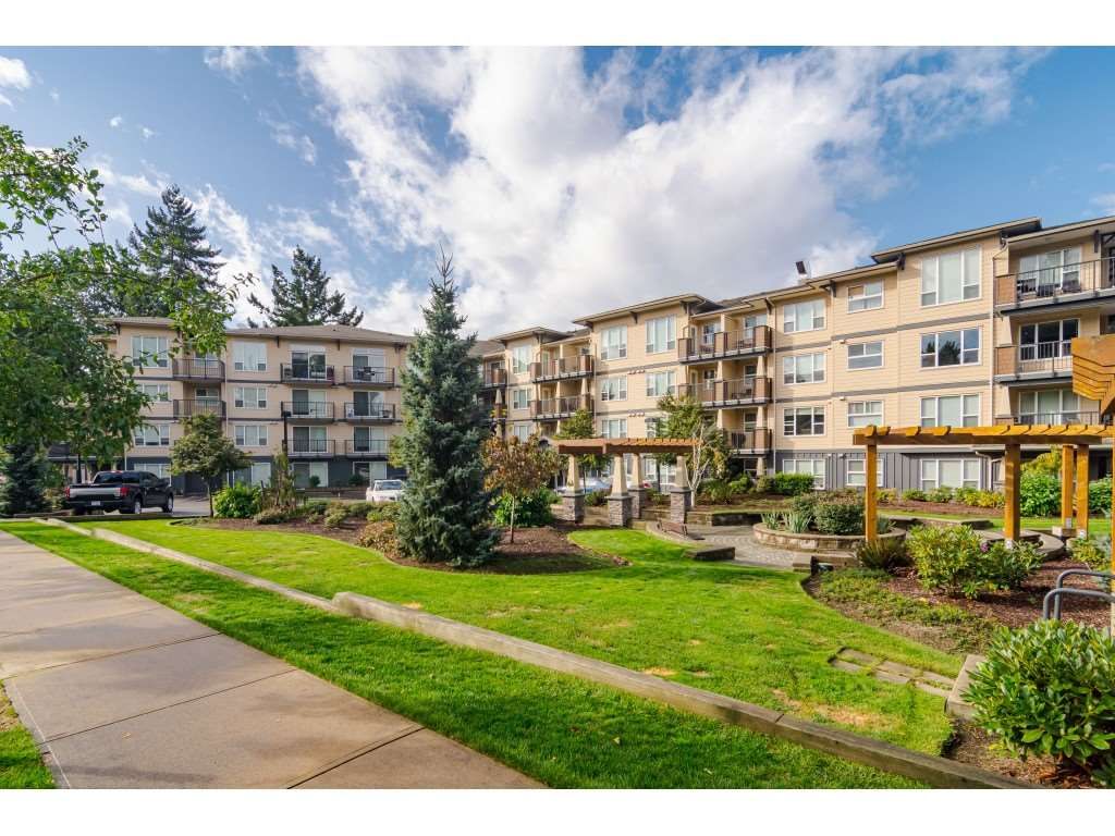 Main Photo: 317 2565 CAMPBELL Avenue in Abbotsford: Abbotsford East Condo for sale in "ABACUS UPTOWN" : MLS®# R2508692