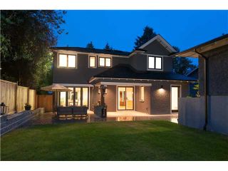 Photo 2: 1569 JEFFERSON Avenue in West Vancouver: Ambleside House for sale : MLS®# V1073552