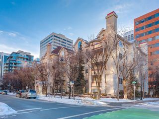 Main Photo: 112 777 3 Avenue SW in Calgary: Downtown Commercial Core Apartment for sale : MLS®# A1173386