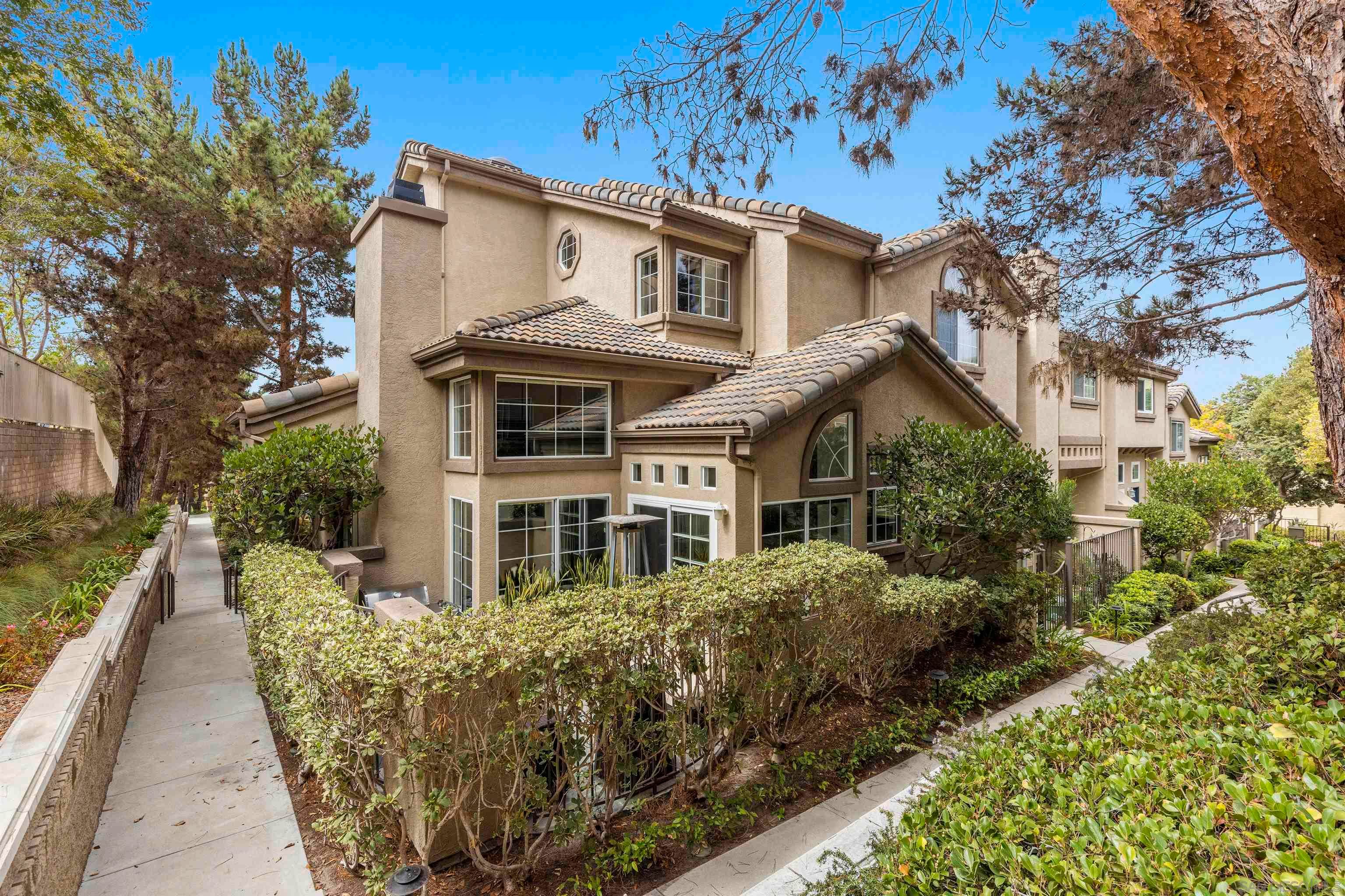Main Photo: CARMEL VALLEY Townhouse for sale : 3 bedrooms : 12551 El Camino Real #E in San Diego