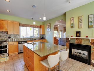 Photo 6: 1820 Marina Way in North Saanich: NS McDonald Park House for sale : MLS®# 943544