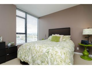 Photo 13: 1801 15 E ROYAL Avenue in New Westminster: Fraserview NW Condo for sale in "VICTORIA HILL" : MLS®# V1058425