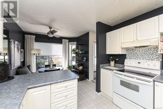 Photo 3: 8 1755 Willemar Ave in Courtenay: House for sale : MLS®# 930316