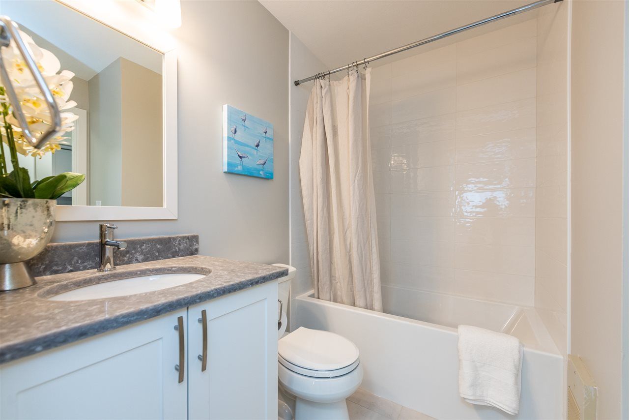 Photo 13: Photos: 402 450 BROMLEY STREET in Coquitlam: Coquitlam East Condo for sale : MLS®# R2381132