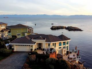 Photo 13: 10 300 Plaskett Pl in Esquimalt: Es Saxe Point House for sale : MLS®# 960535