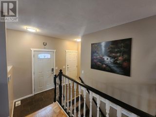 Photo 3: 4026 Smith Way, in Peachland: House for sale : MLS®# 10282004