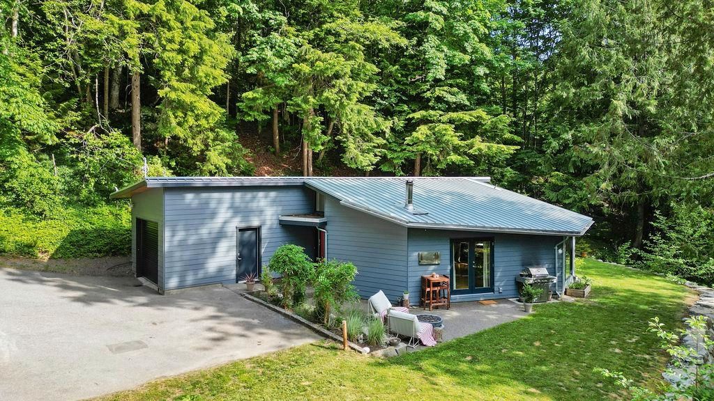 Main Photo: 40132 SKYLINE Place in Squamish: Garibaldi Highlands House for sale in "GARIBALDI HIGHLANDS" : MLS®# R2792597