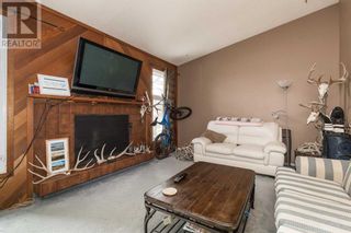 Photo 3: 62 Oxford Road W in Lethbridge: House for sale : MLS®# A2127062