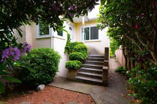 Photo 2: 3770 FRASER Street in Vancouver: Fraser VE House for sale (Vancouver East)  : MLS®# R2277167