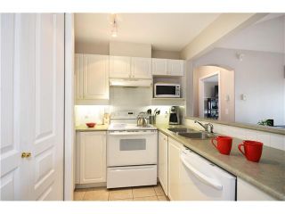Photo 3: 409 210 ELEVENTH Street in New Westminster: Uptown NW Condo for sale in "DISCOVERY REACH" : MLS®# V1042242