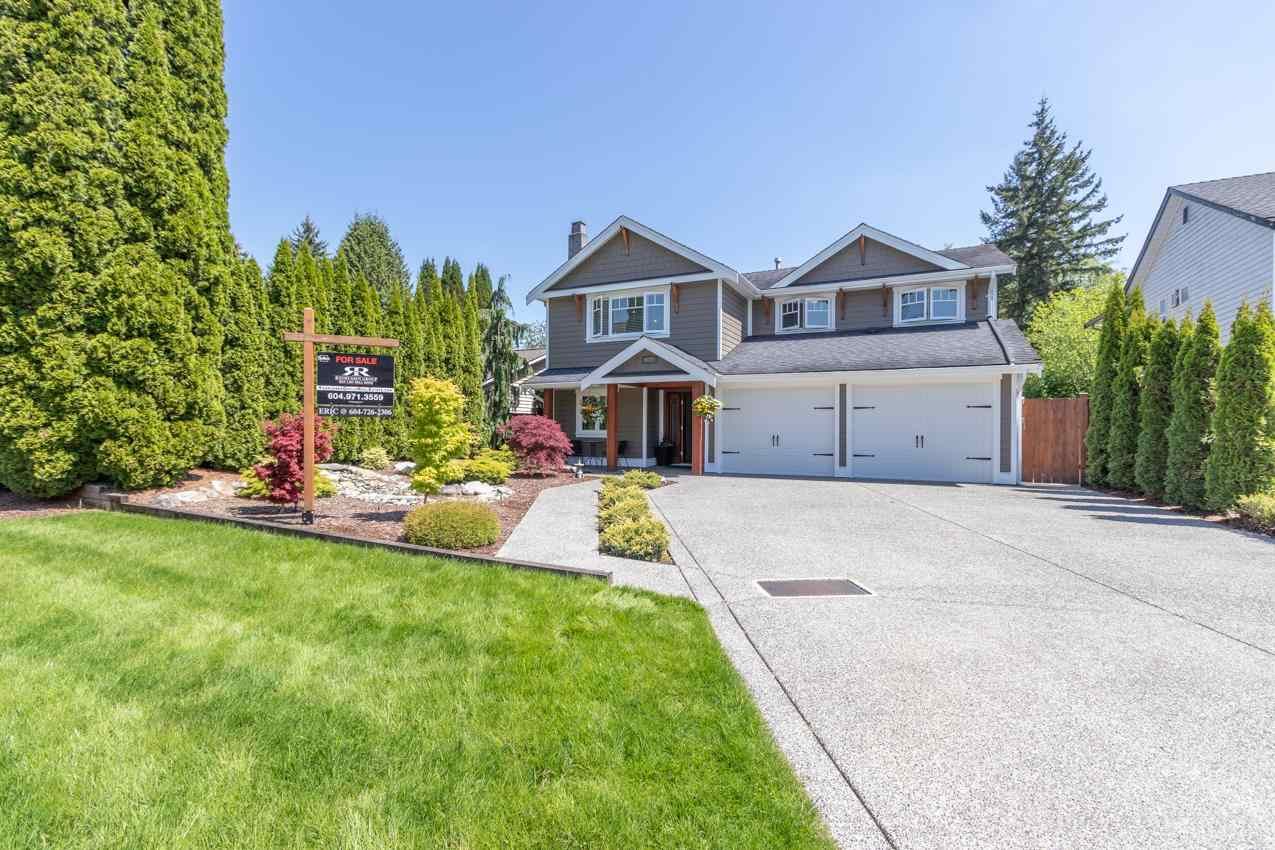 Main Photo: 9122 212A Place in Langley: Walnut Grove House for sale : MLS®# R2582711